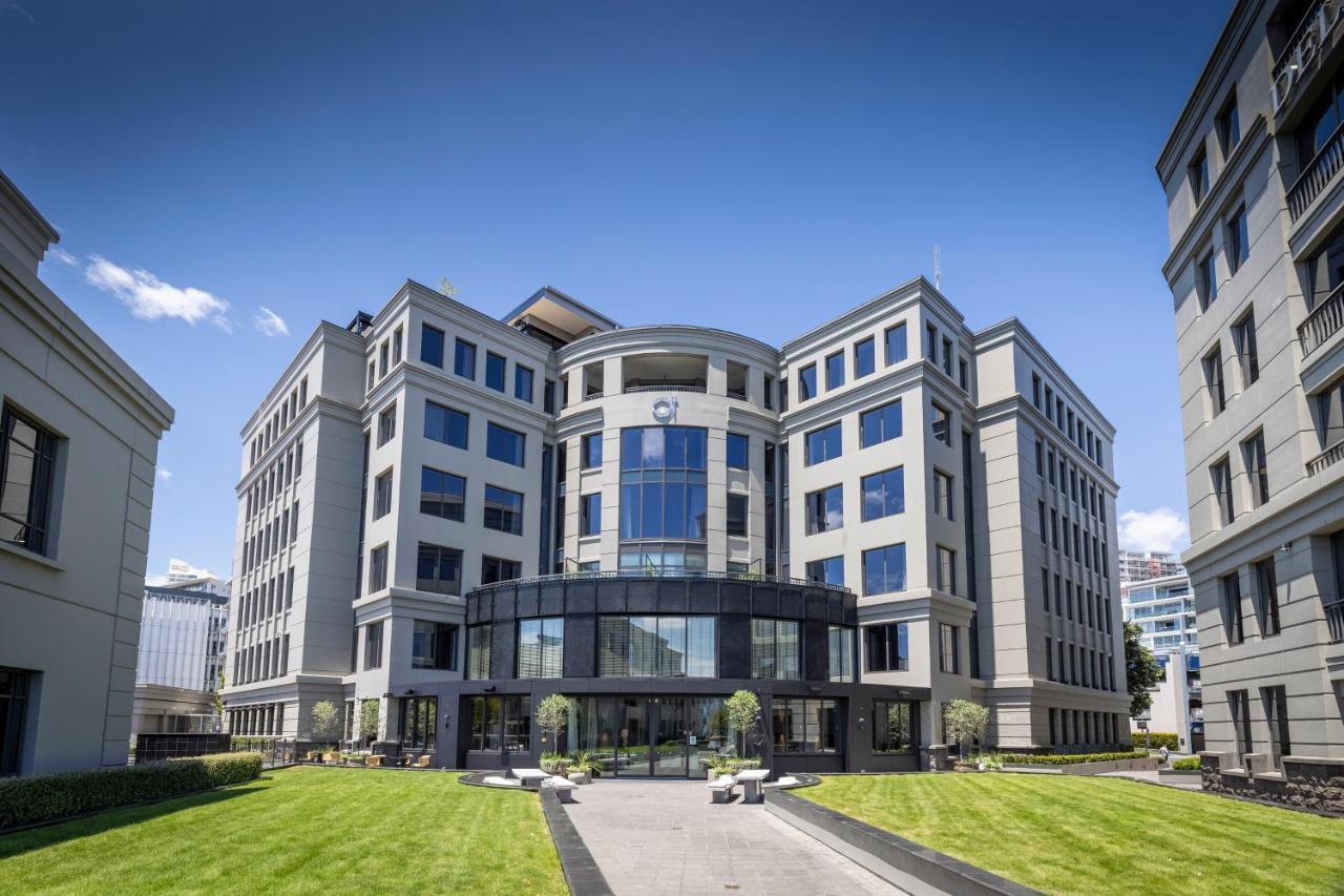 Qt Auckland Ξενοδοχείο Εξωτερικό φωτογραφία The main building of the university
